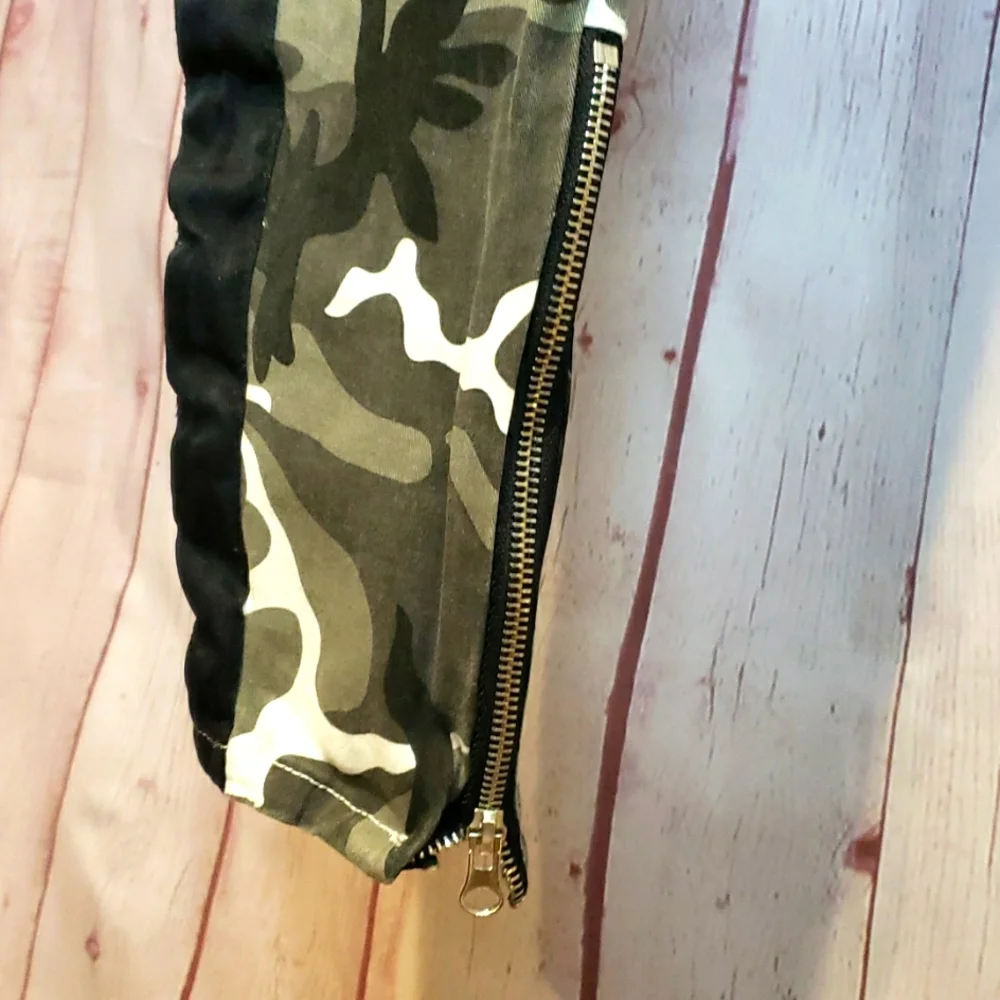 HUDSON CAMO'S - Picture 3 of 4